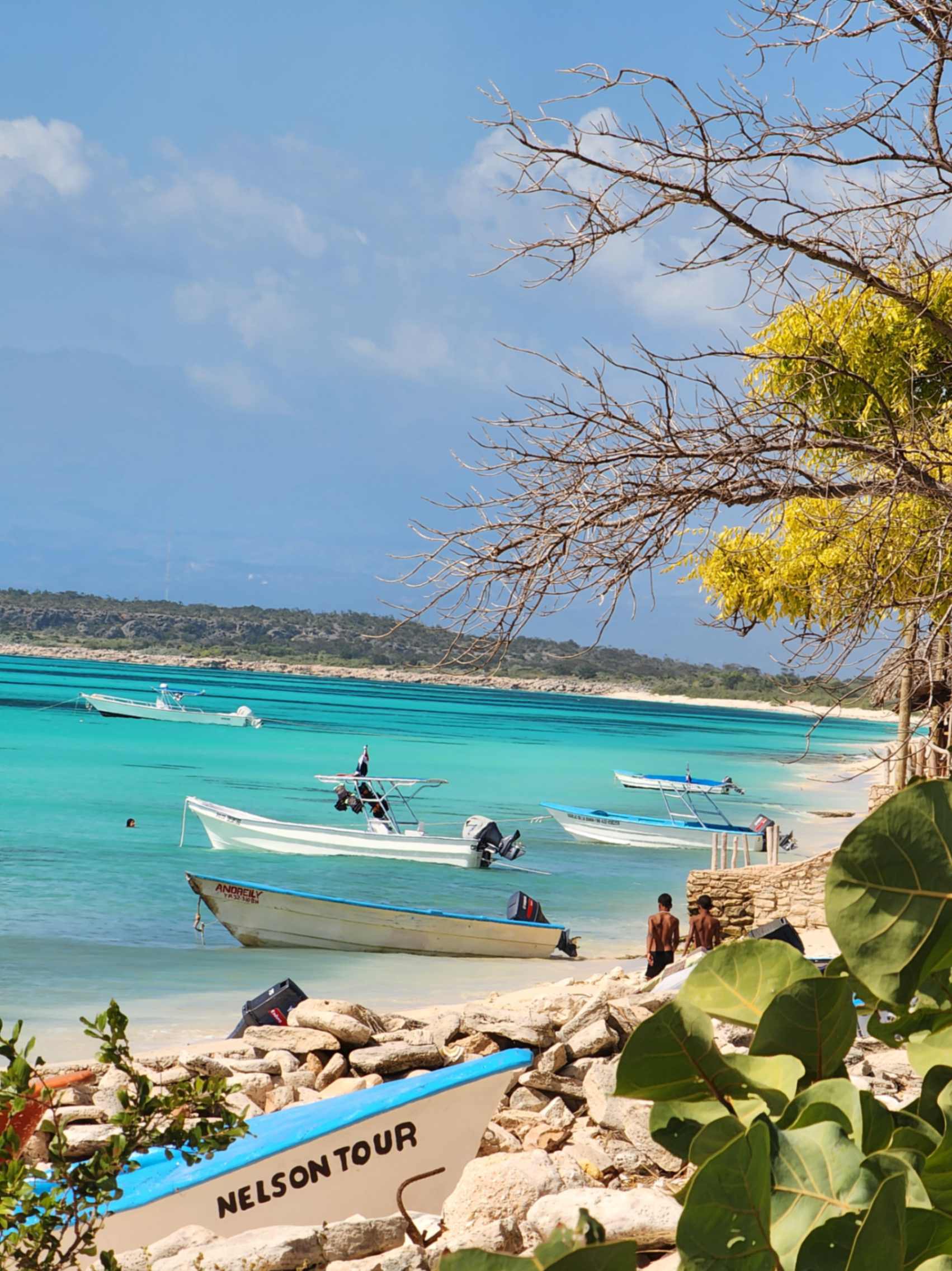 Vista del Puerto de Cabo Rojo en Pedernales