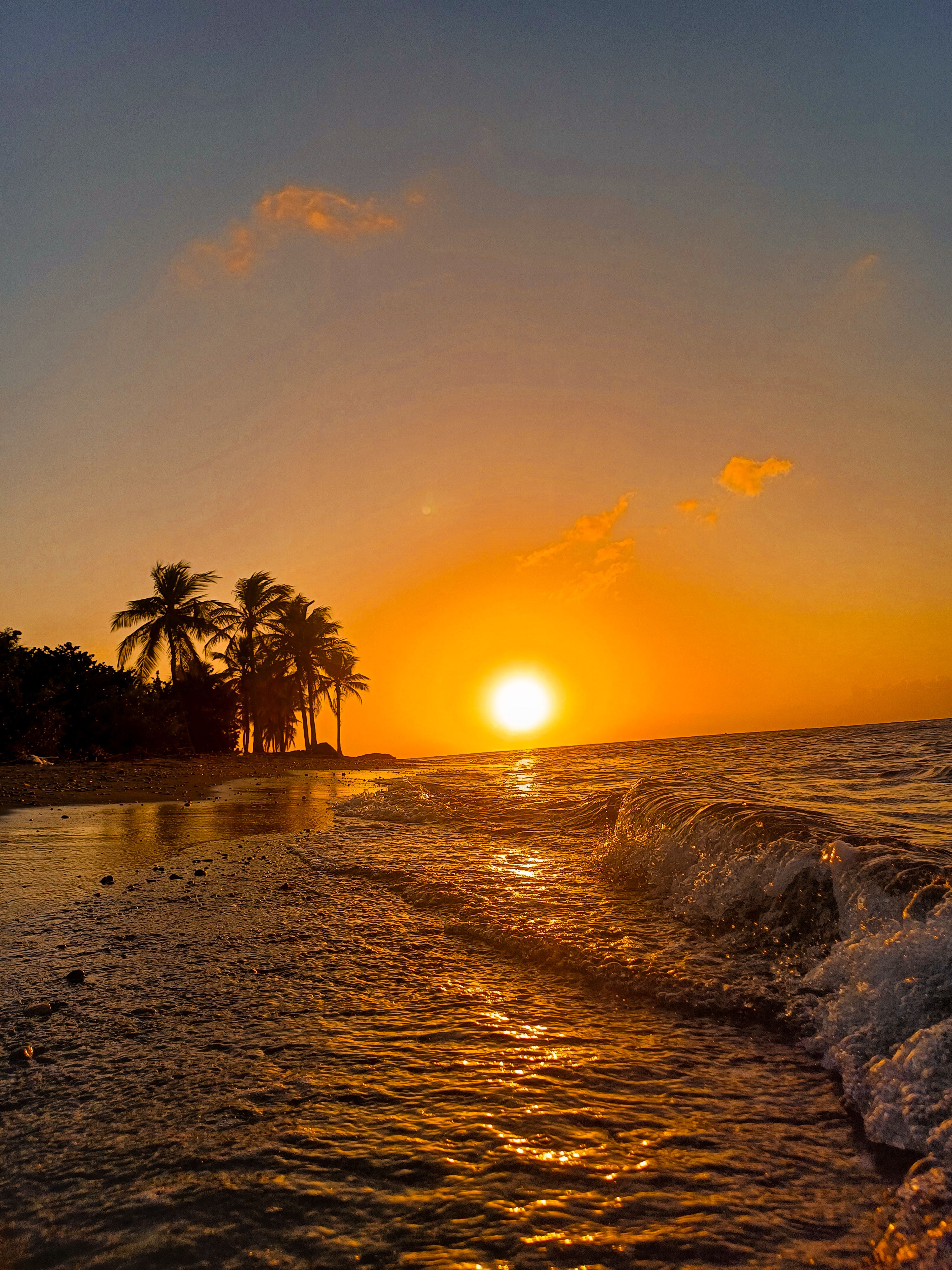 Atardecer en las dunas y salares de Punta Salinas, Baní, República Dominicana
